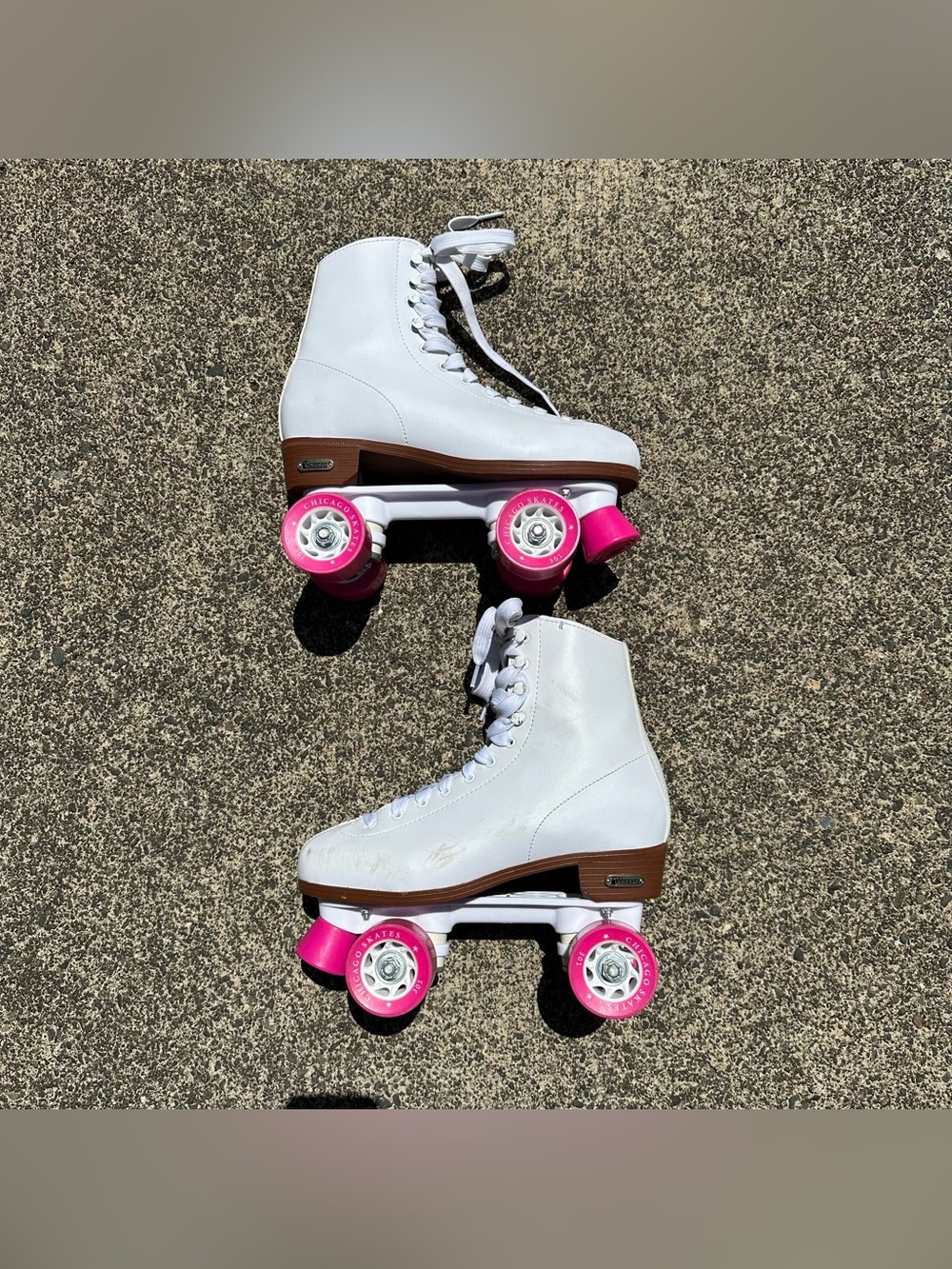 Chicago Roller Skates Classic Quad Vegan Leather Lace Up White Pink